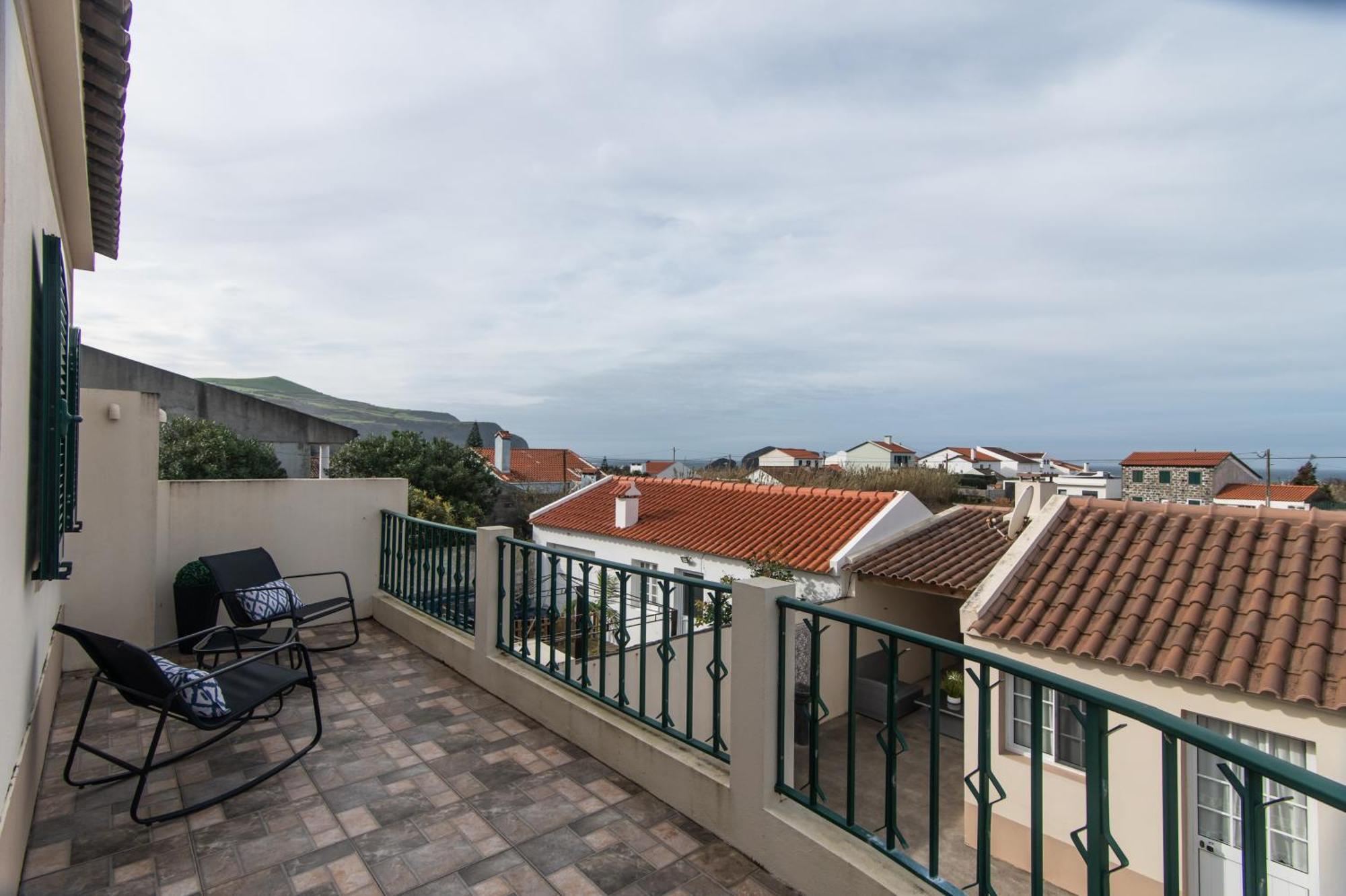 Villa Peaceful Retreat à Mosteiros  Extérieur photo